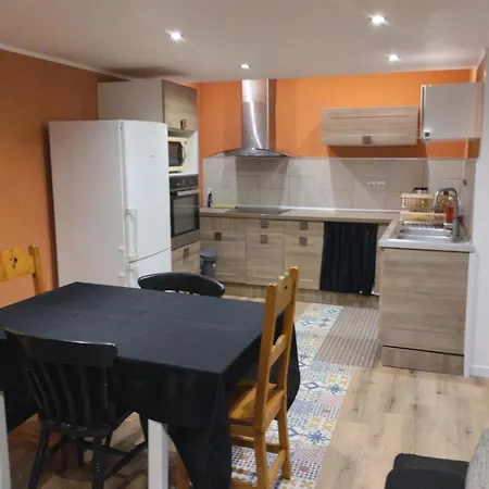 House 20 Minutes From Geneva & Beaches Casa de Férias Saint-Cergues